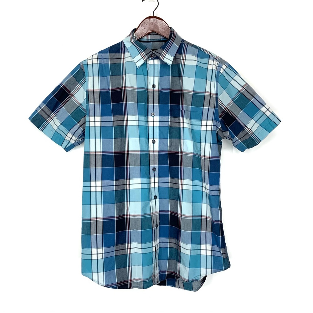 Van Heusen Men’s Preppy Blue Plaid Classic Fit Short Sleeve Button Down Shirt
